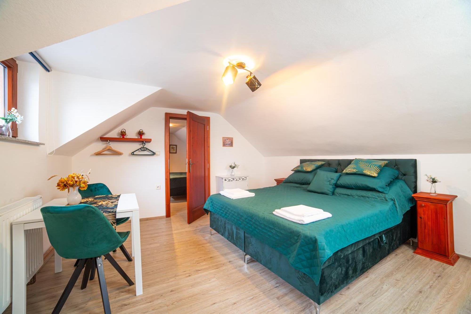 Rezidence Plesivec - Rodinny Apartman S 3 Loznicemi Český Krumlov Esterno foto